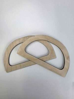 Håndtak av tre 15.5X9cm av 4mm. Kryssfiner plate. (2stk)