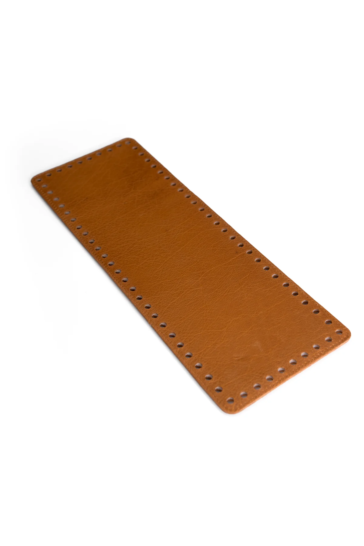 Muud Dee pailg lærdetalj i fargen Whisky med hullkant – Diro Design