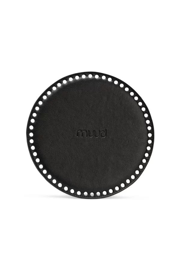 Muud Duff rund lærdetalj i svart skinn med preget logo – Diro Design