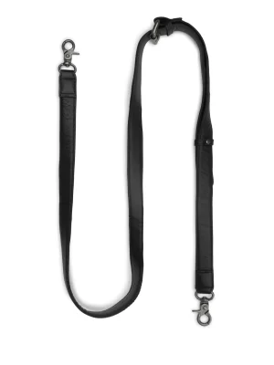 Muud Caia skulderstropp i svart lær, avtakbar og justerbar med metallkroker