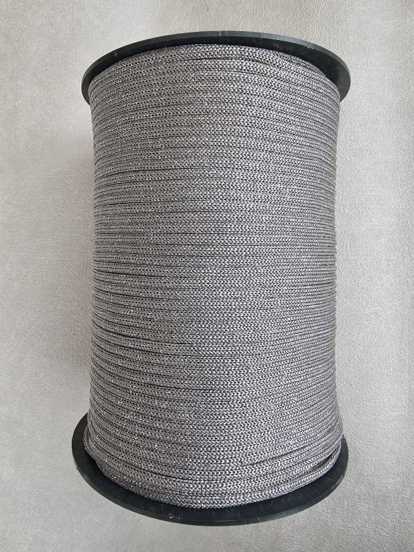 Flat glitter tråd 4mm Nr.228 blank grå sølv