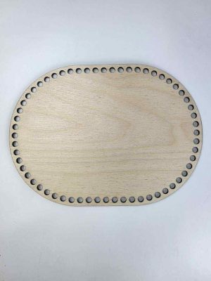 Trebunn av 4mm. Kryssfinerplate 19x26 cm. Stadion form.