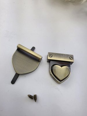 Klikklås Hjerte (Messing)