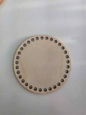 Trebunn av 3mm. Kryssfinerplate 9,7 cm diameter