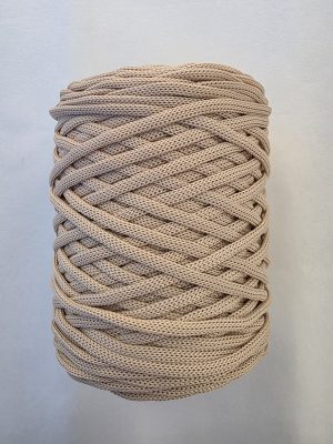 Flat hekletråd 5mm Lys beige varm nr.31