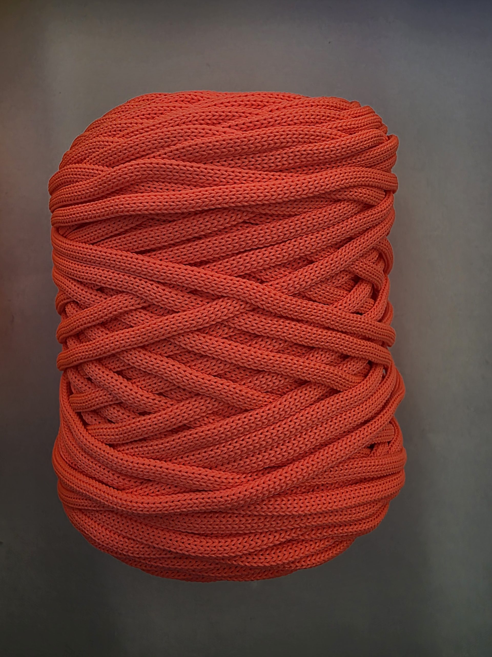 Flat hekletråd 5mm Skarp rosa nr.35