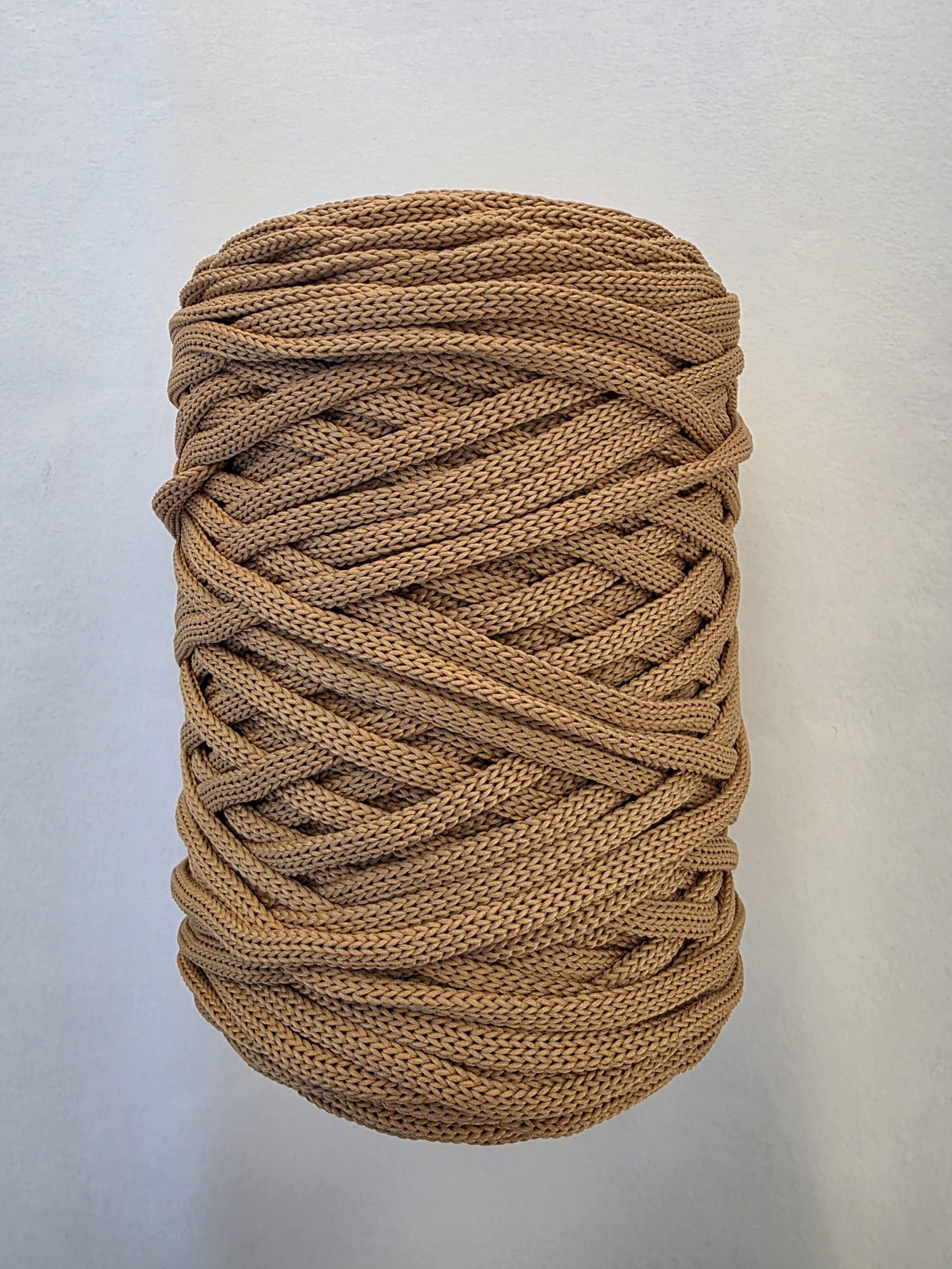 Flat hekletråd 5mm Toffifee karamell nr.26