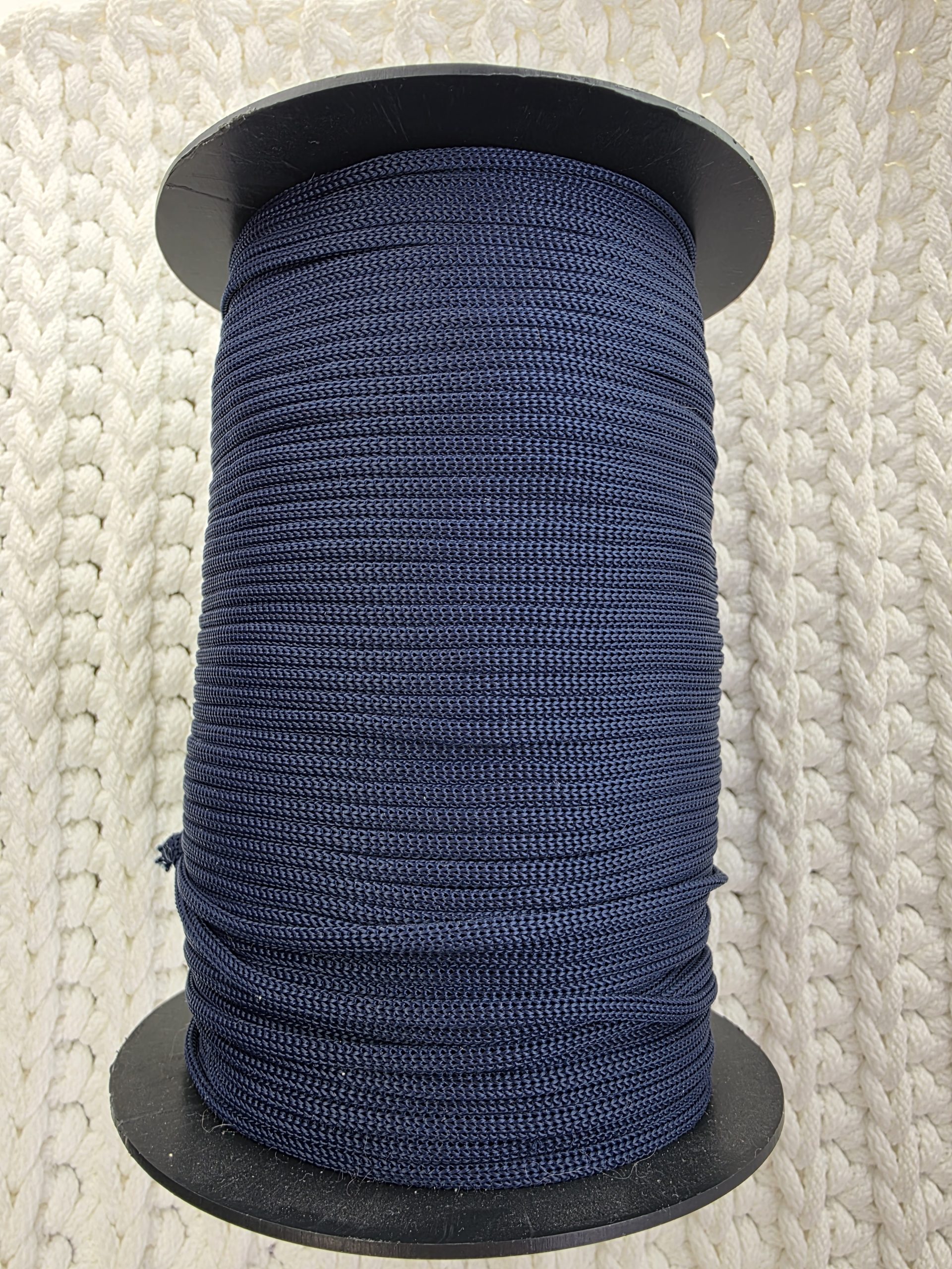 Flat hekletråd 3mm Nr. 224 mørk blå blank