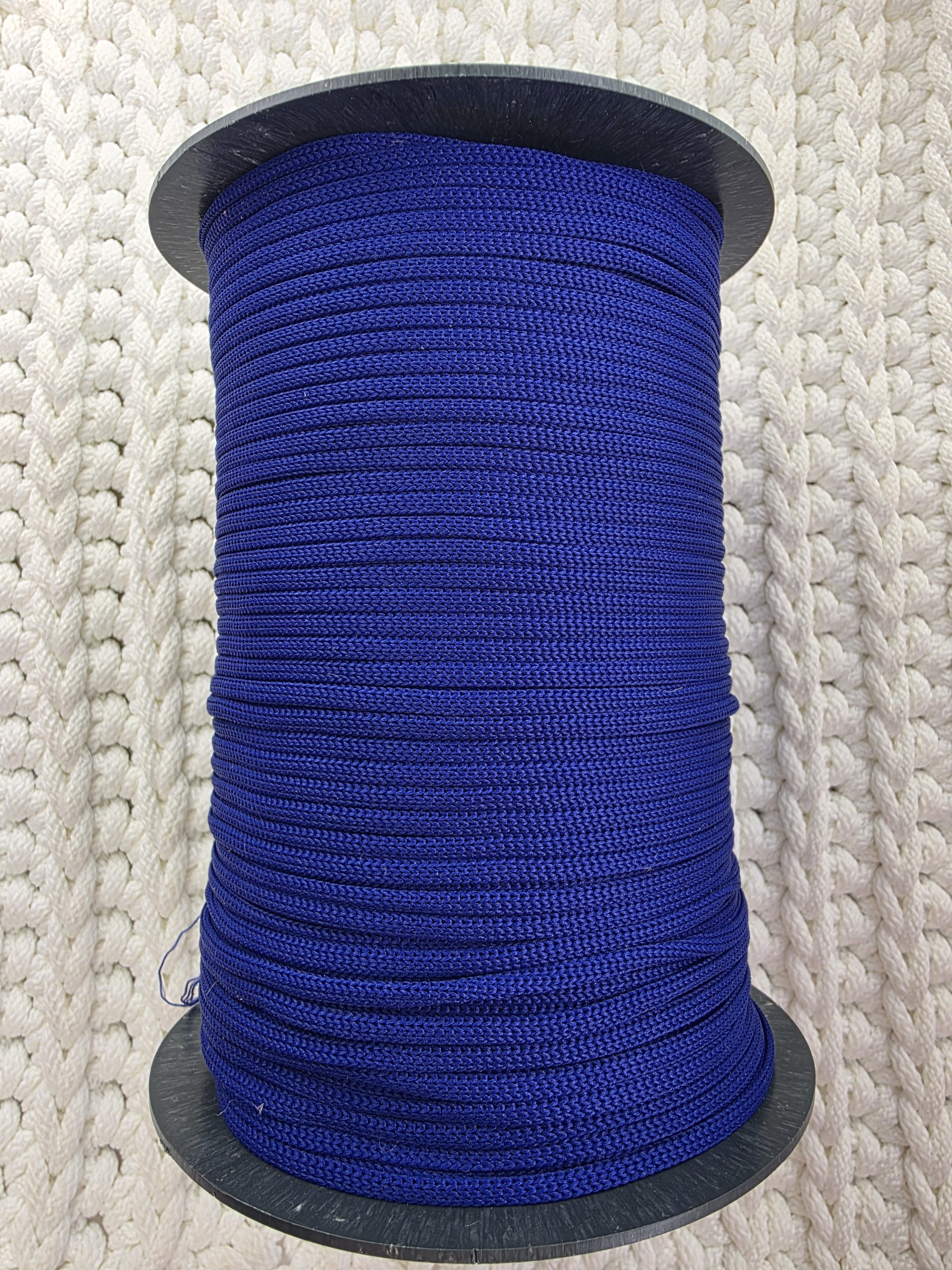 Flat hekletråd 3mm Nr. 24 konge blå matt