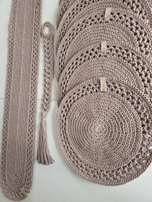 Bordbrikker/løper og gardinholder  mester kurs - video forklaring (oppskrift)